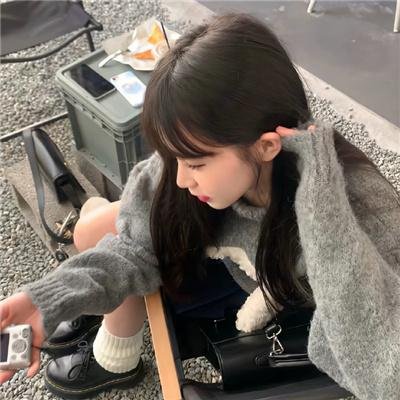 笼中女 海报